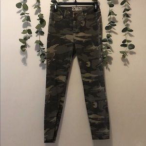 Camo pants